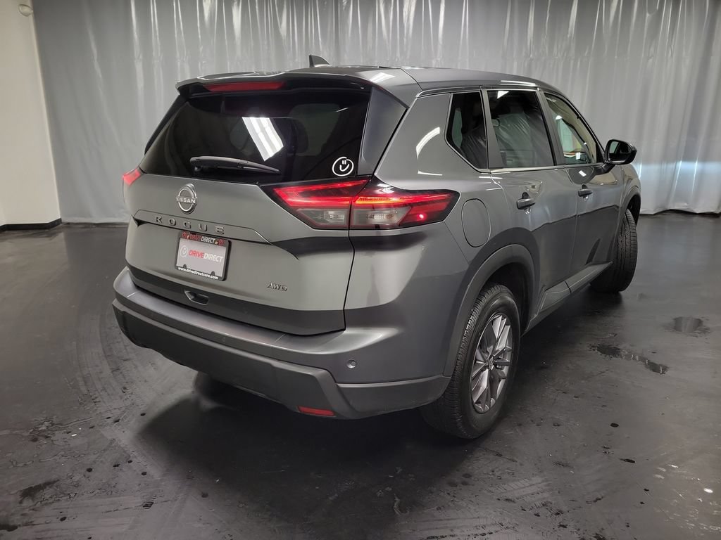 Used 2024 Nissan Rogue S AWD/4WD image 8