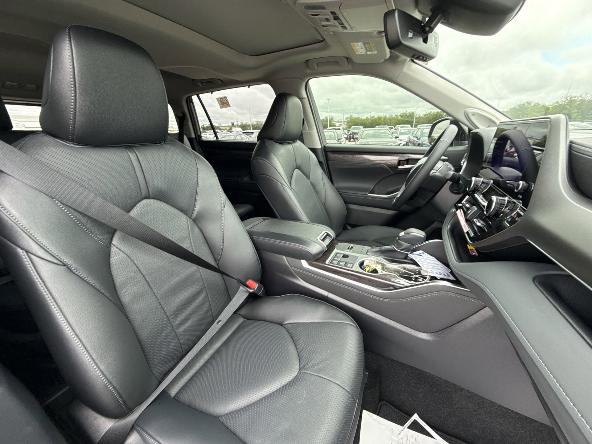 New 2026 Toyota Highlander Limited AWD/4WD image 27