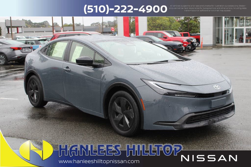 Used 2024 Toyota Prius LE image 4