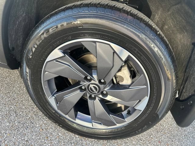 Used 2026 Nissan Rogue SV FWD image 24
