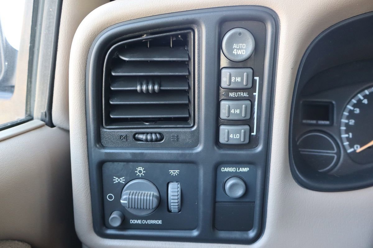 Used 2002 Chevrolet Silverado 1500 LS w/ Heavy Duty Suspension Pkg AWD/4WD image 28