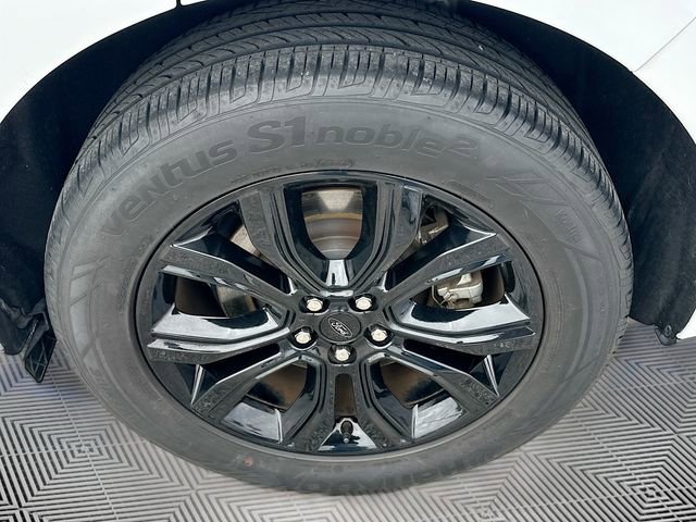 Used 2024 Ford Edge SE w/ Black Appearance Package image 30