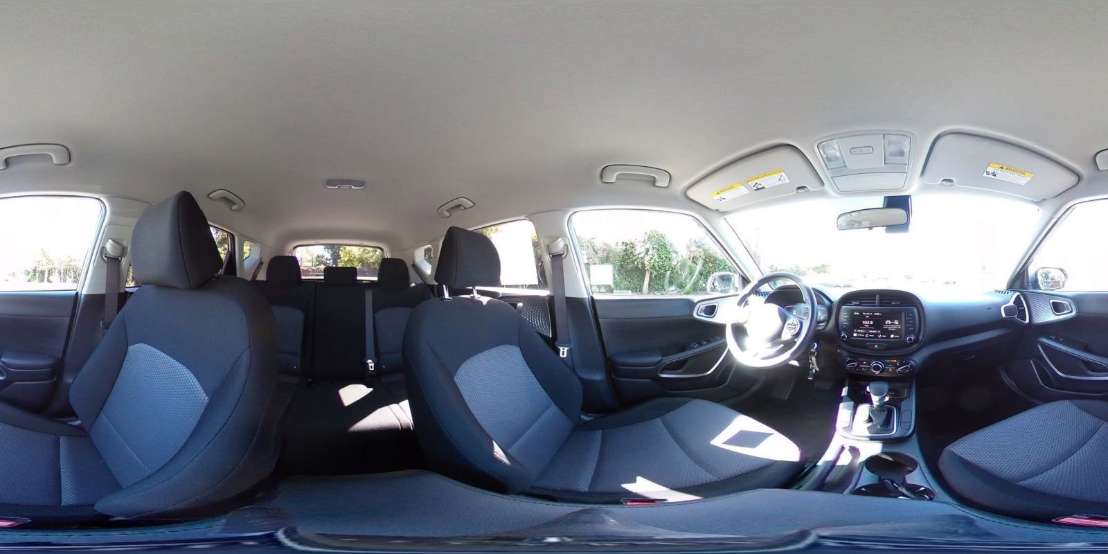 Used 2025 Kia Soul LX w/ LX Technology Package image 40