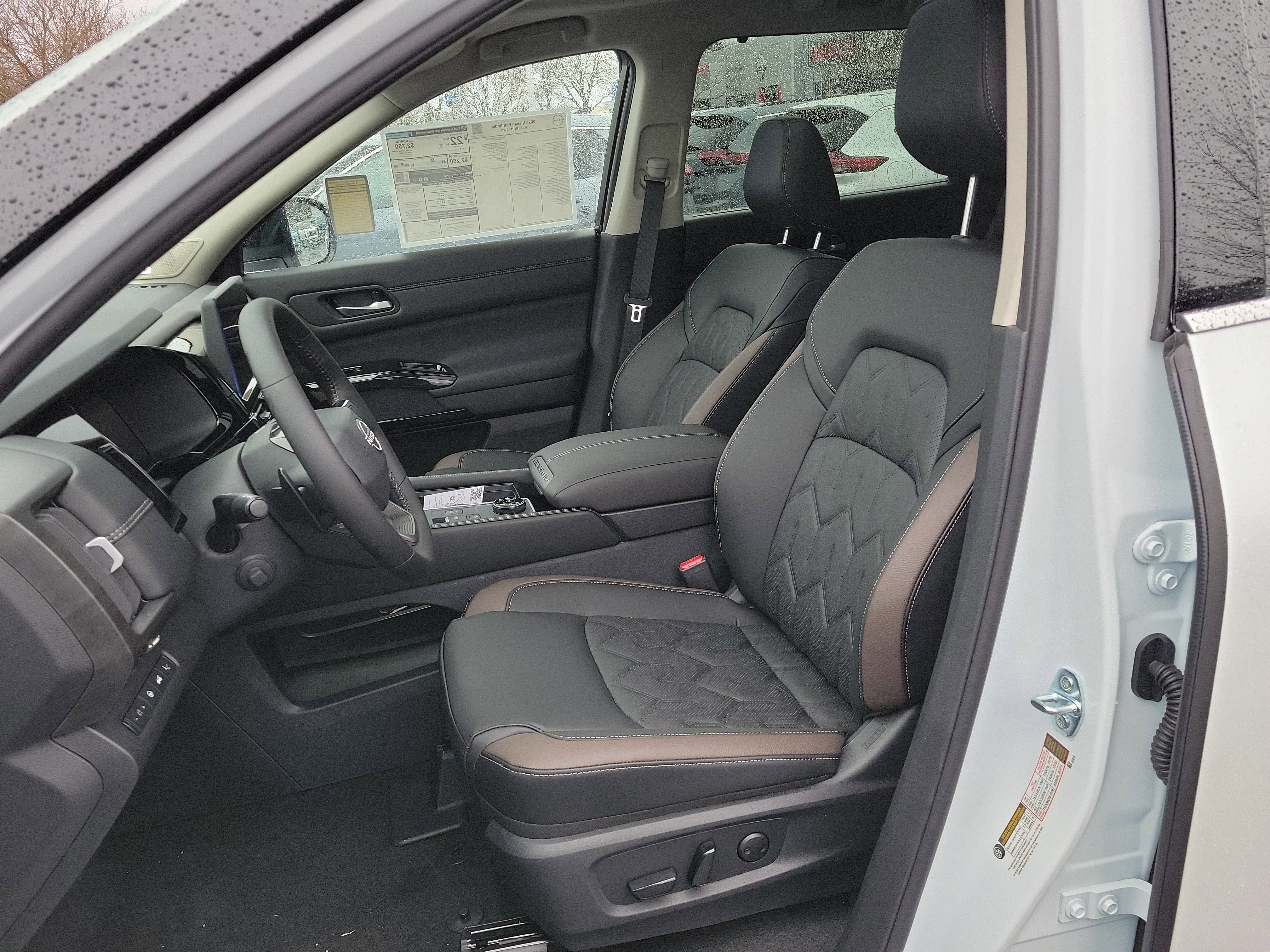 New 2026 Nissan Pathfinder Platinum image 8