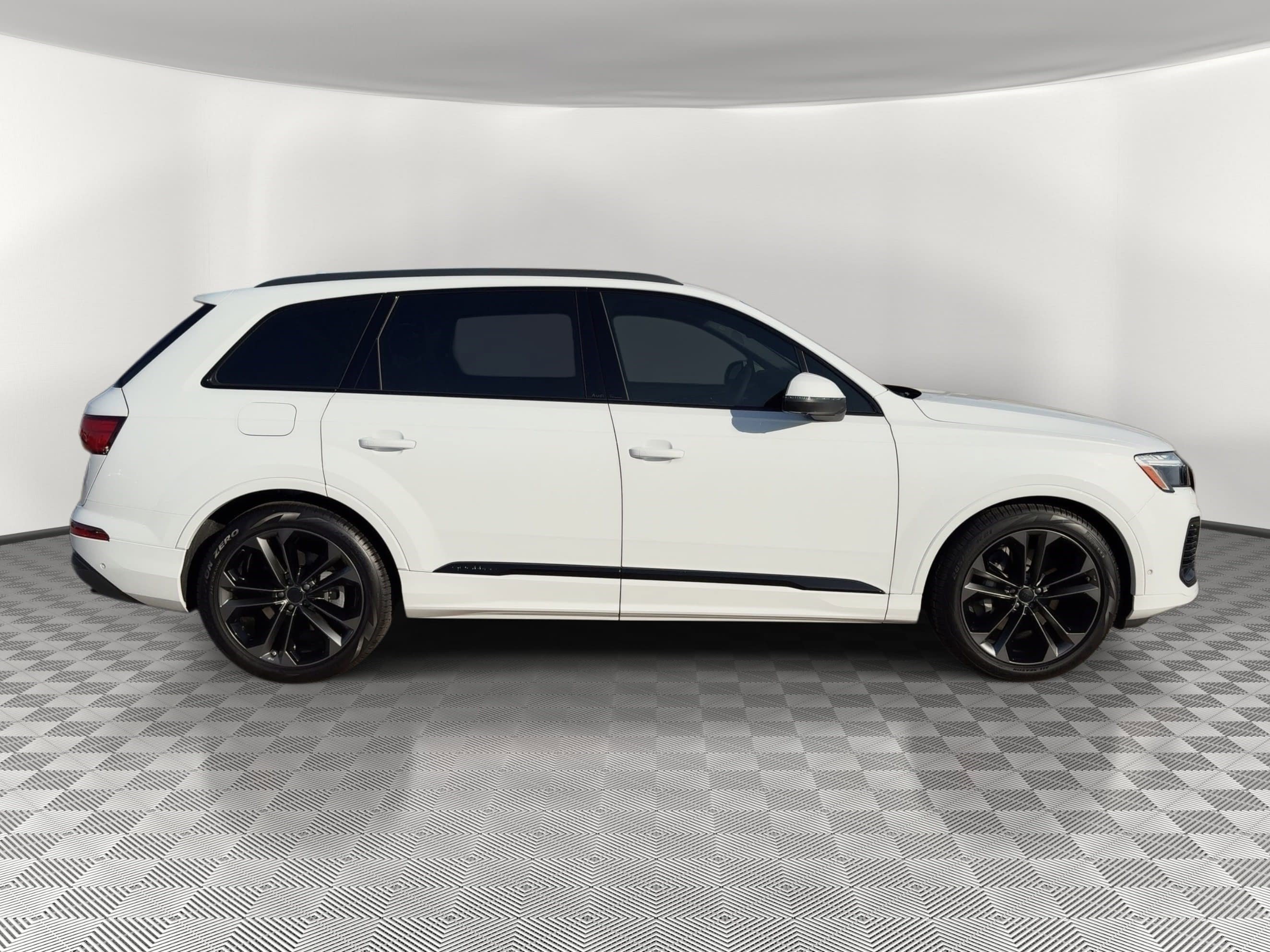 New 2026 Audi Q7 3.0T Premium Plus AWD/4WD image 8