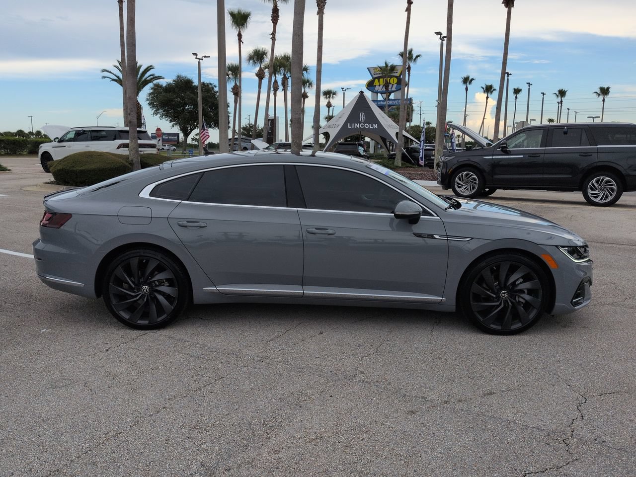 Used 2023 Volkswagen Arteon SEL AWD/4WD image 3