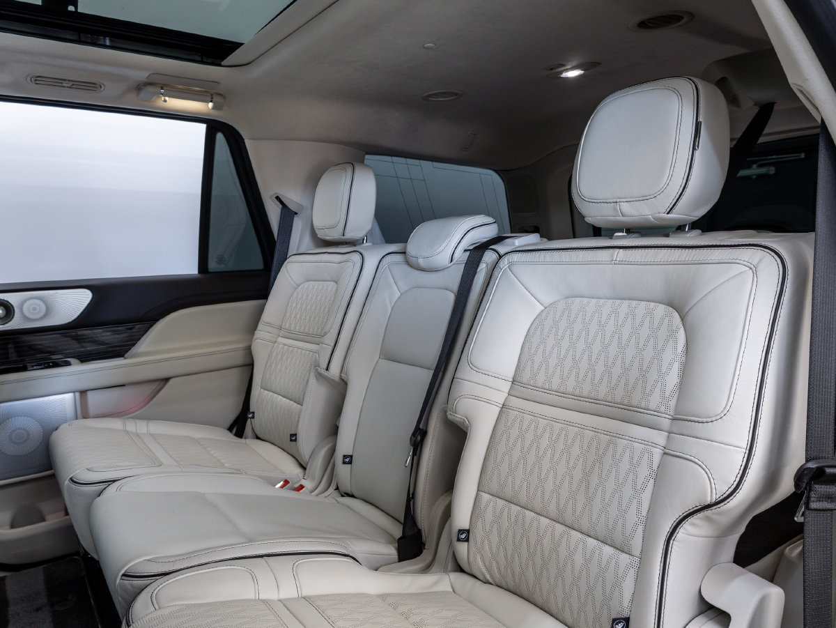 Used 2024 Lincoln Navigator Black Label AWD/4WD image 33