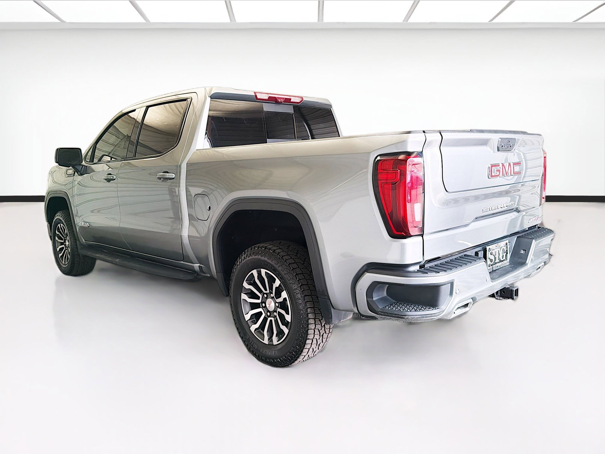 Used 2023 GMC Sierra 1500 AT4 w/ AT4 Premium Package AWD/4WD image 6