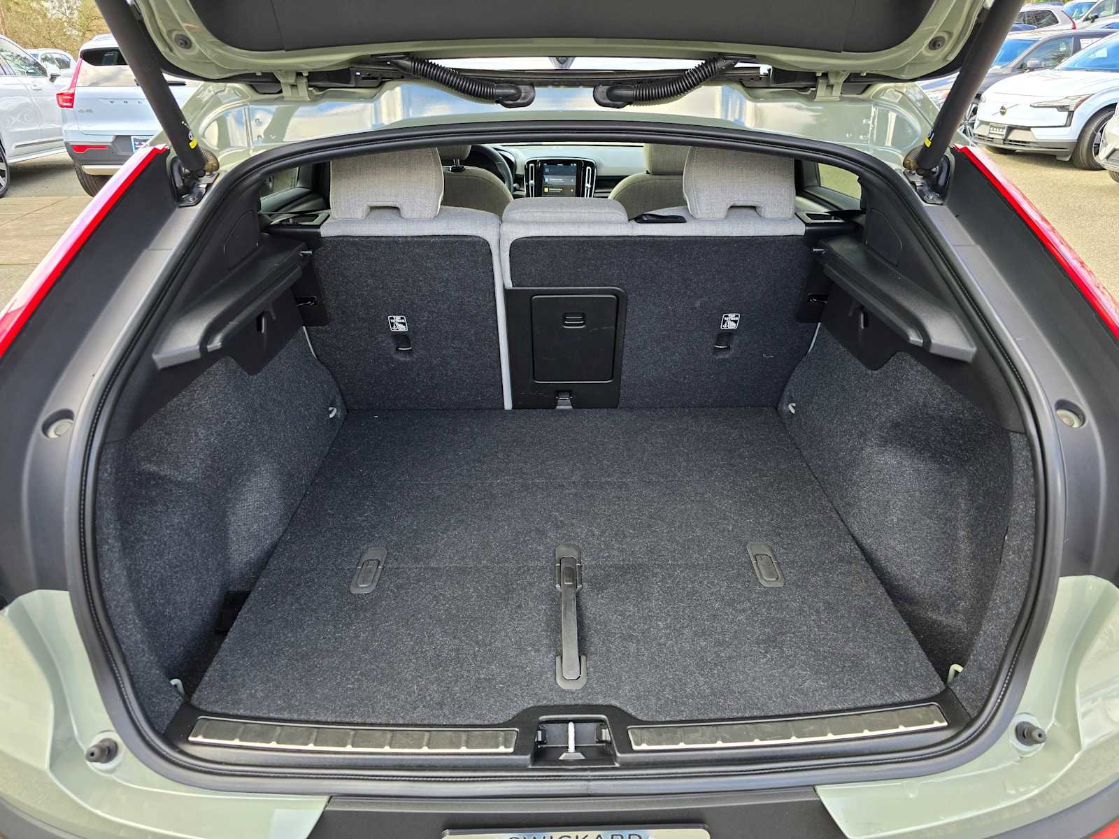 Used 2023 Volvo C40 P8 Recharge Ultimate image 16