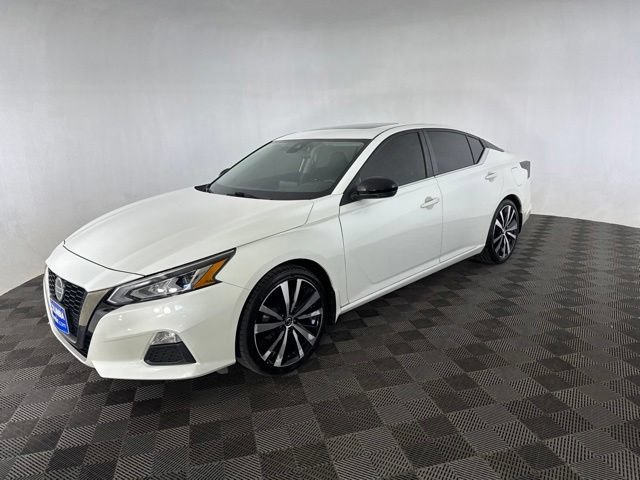 Used 2020 Nissan Altima 2.5 SR w/ Premium Package FWD image 4