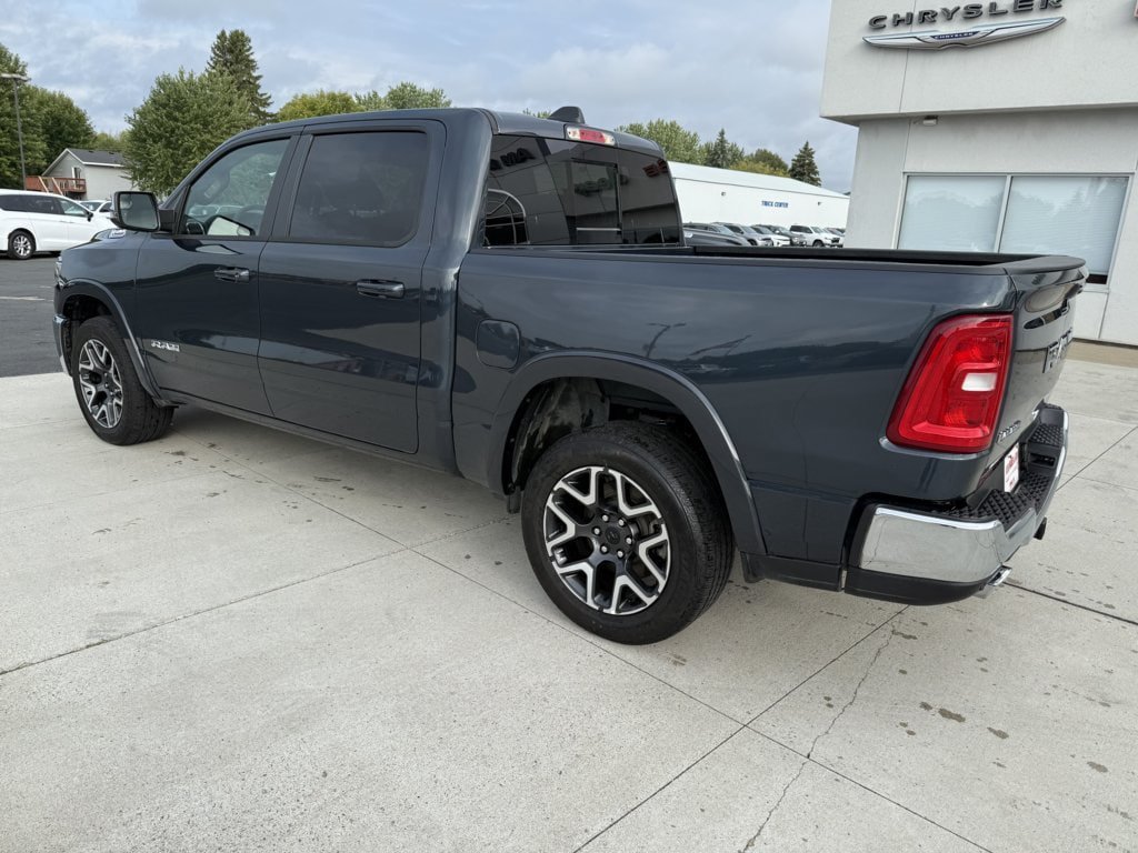 Used 2026 RAM 1500 Laramie AWD/4WD image 6