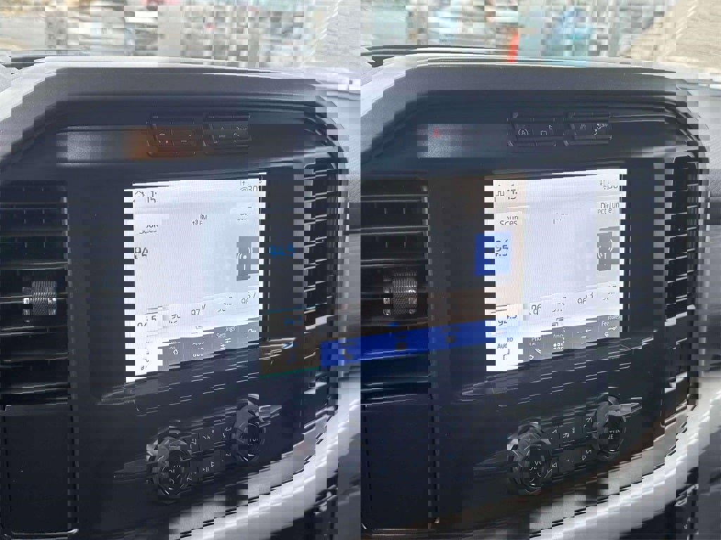 Used 2023 Ford F150 XLT image 28