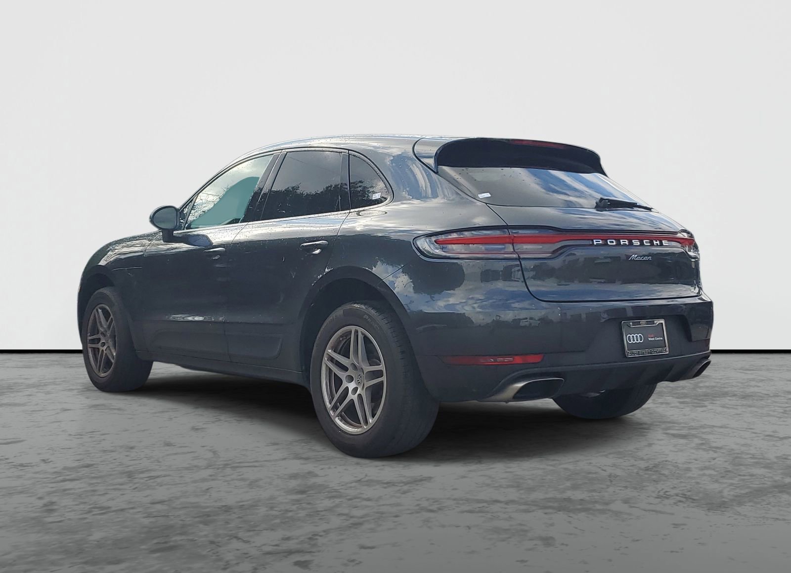 Used 2021 Porsche Macan image 3