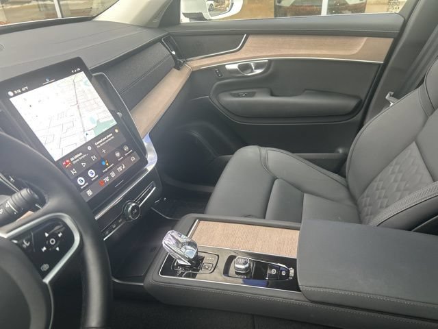 Used 2025 Volvo XC90 B6 Plus AWD/4WD image 20