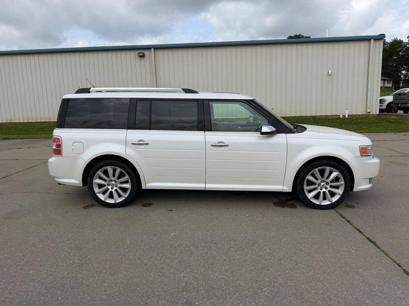 Used 2012 Ford Flex Limited w/ Equipment Group Order Code FWD image 2
