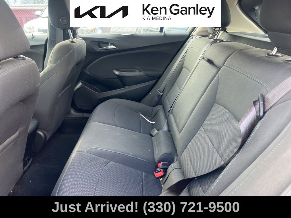 Used 2017 Chevrolet Cruze LT FWD image 10