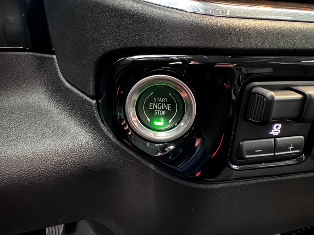 Certified 2023 Chevrolet Silverado 1500 LT AWD/4WD image 23