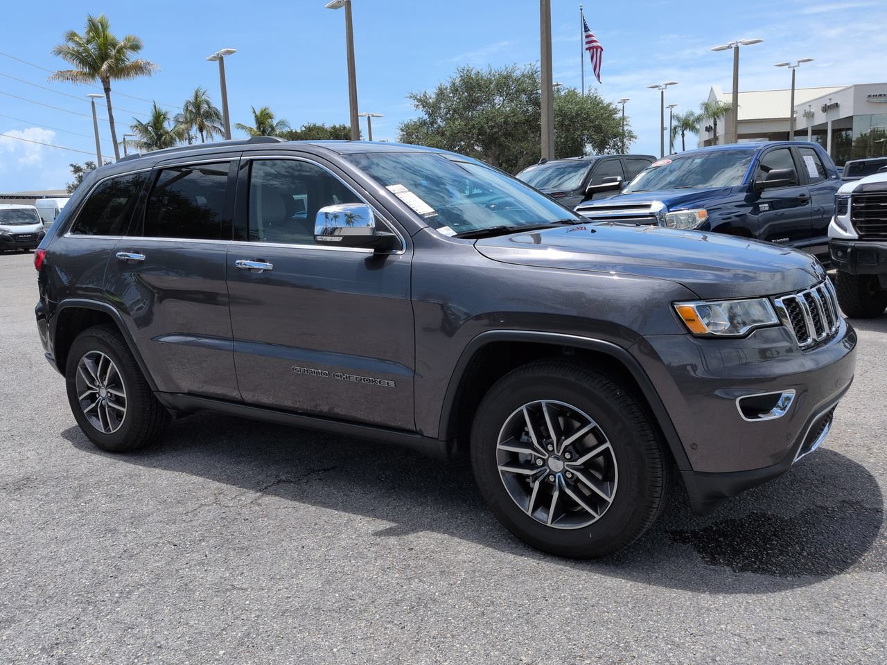 Used 2018 Jeep Grand Cherokee Limited RWD image 2