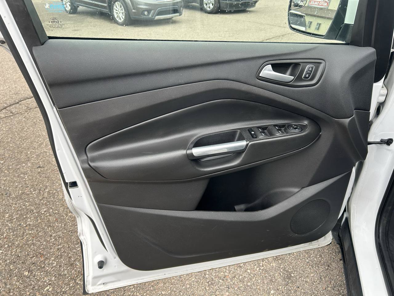 Used 2017 Ford Escape SE FWD image 14