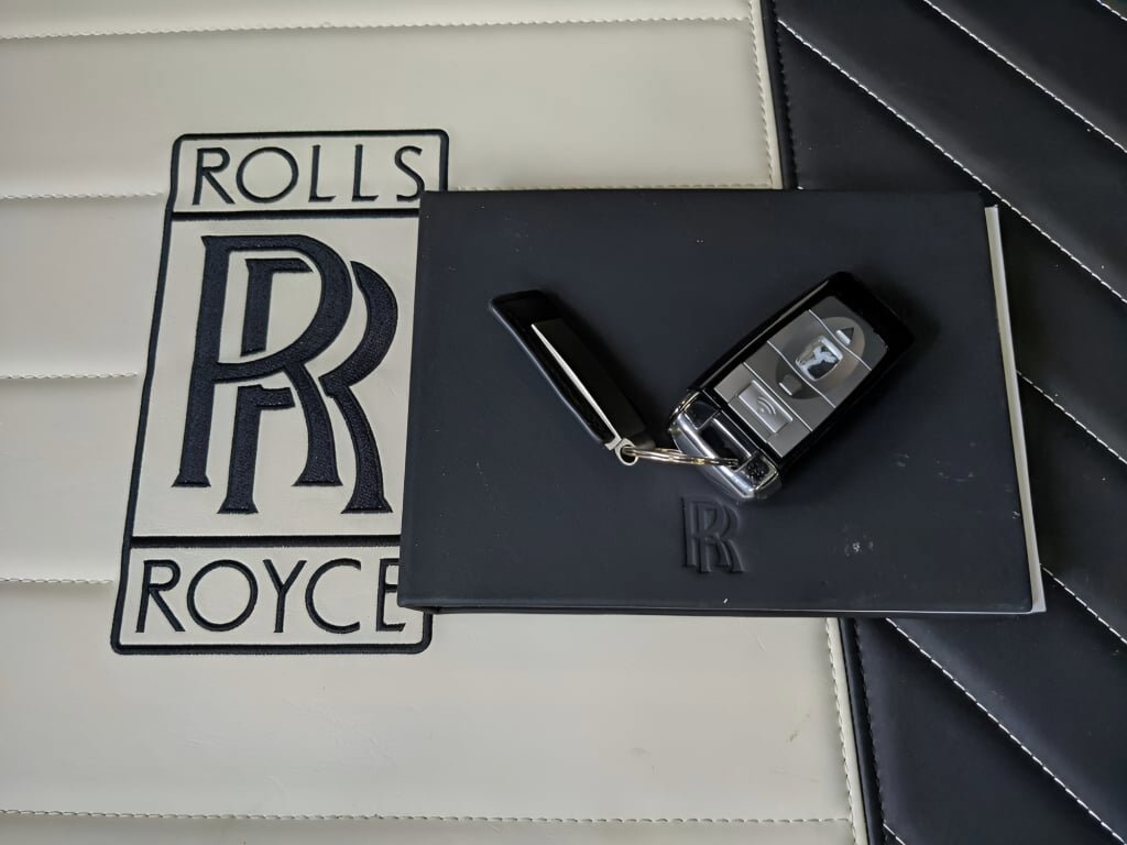 Used 2014 Rolls-Royce Ghost RWD image 22