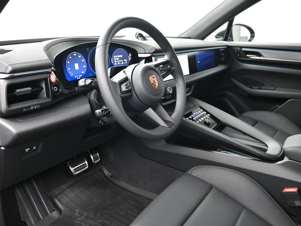 New 2026 Porsche Macan 4S Electric image 4