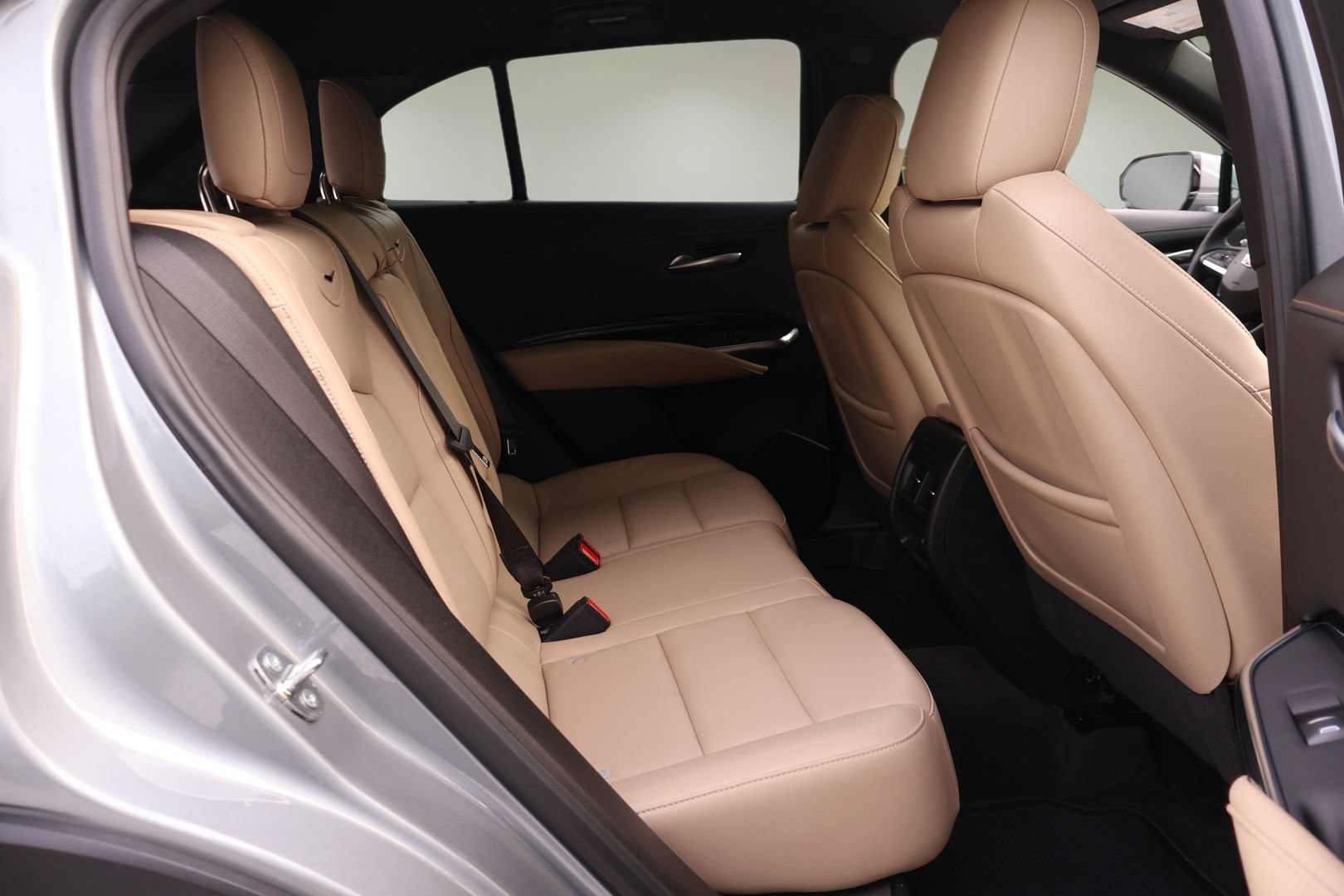Certified 2024 Cadillac XT4 Luxury FWD image 17