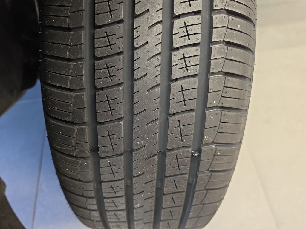 Used 2025 Volkswagen Atlas SE FWD image 34