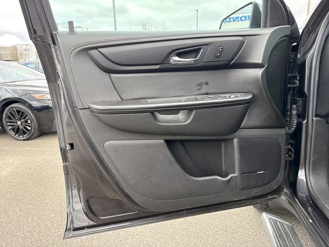 Used 2016 Chevrolet Traverse LT w/ Traveler's Package image 18