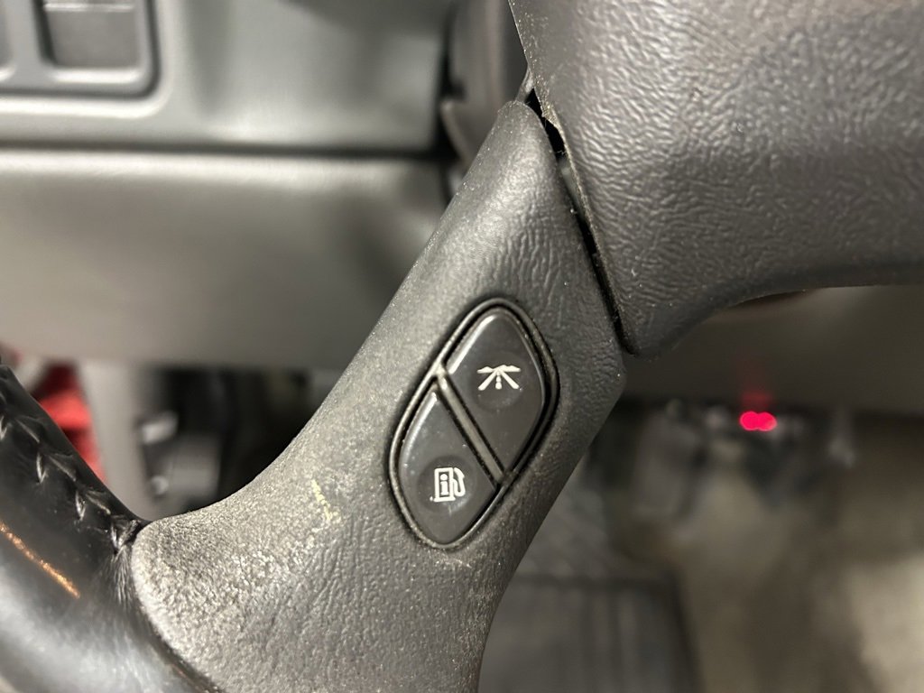 Used 2005 Chevrolet Silverado 2500 LS image 14