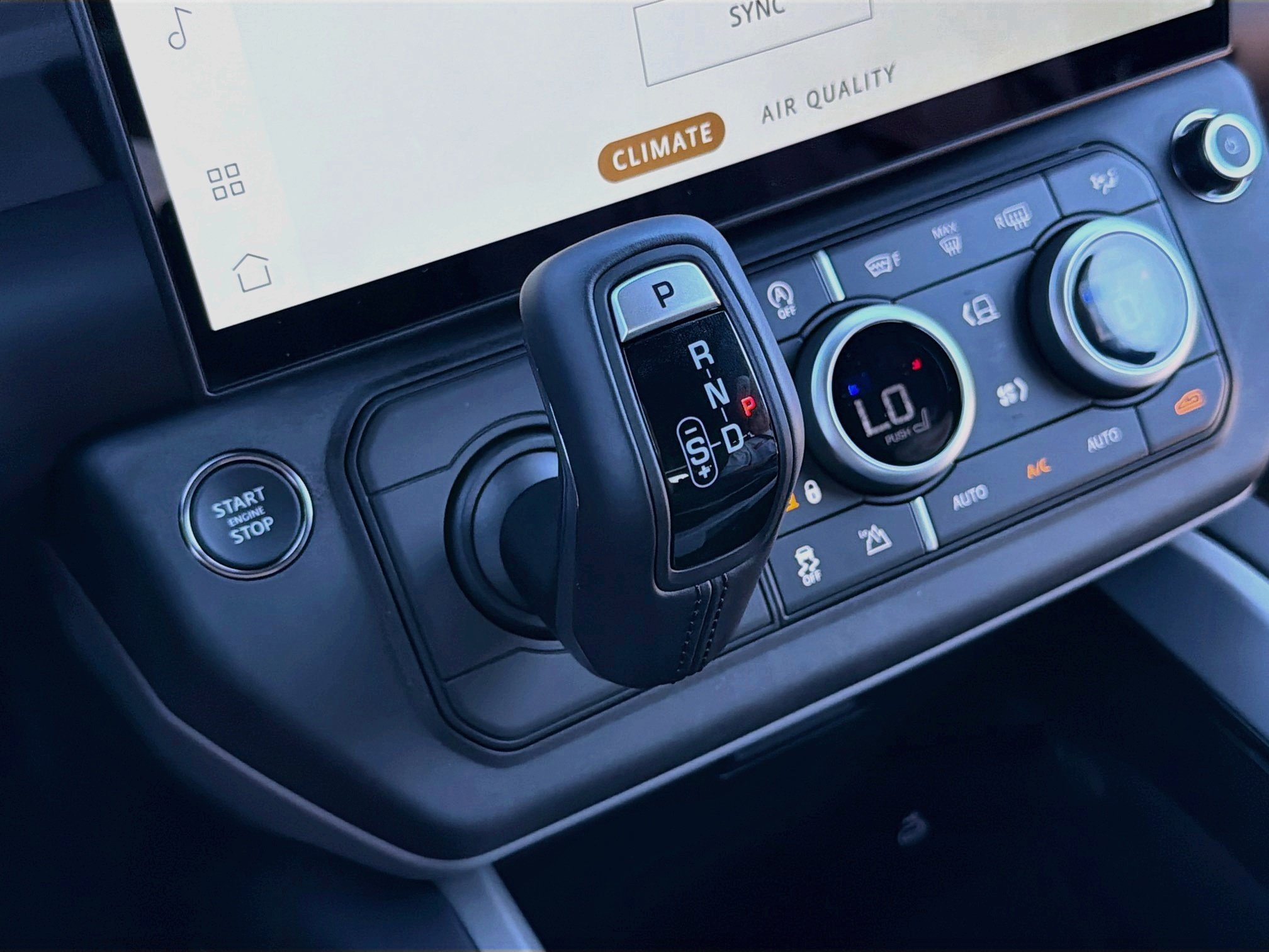 New 2026 Land Rover Defender 130 V8 AWD/4WD image 29