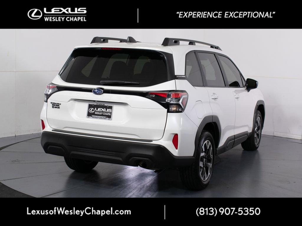 Used 2025 Subaru Forester Premium w/ Convenience Package #1 AWD/4WD image 4