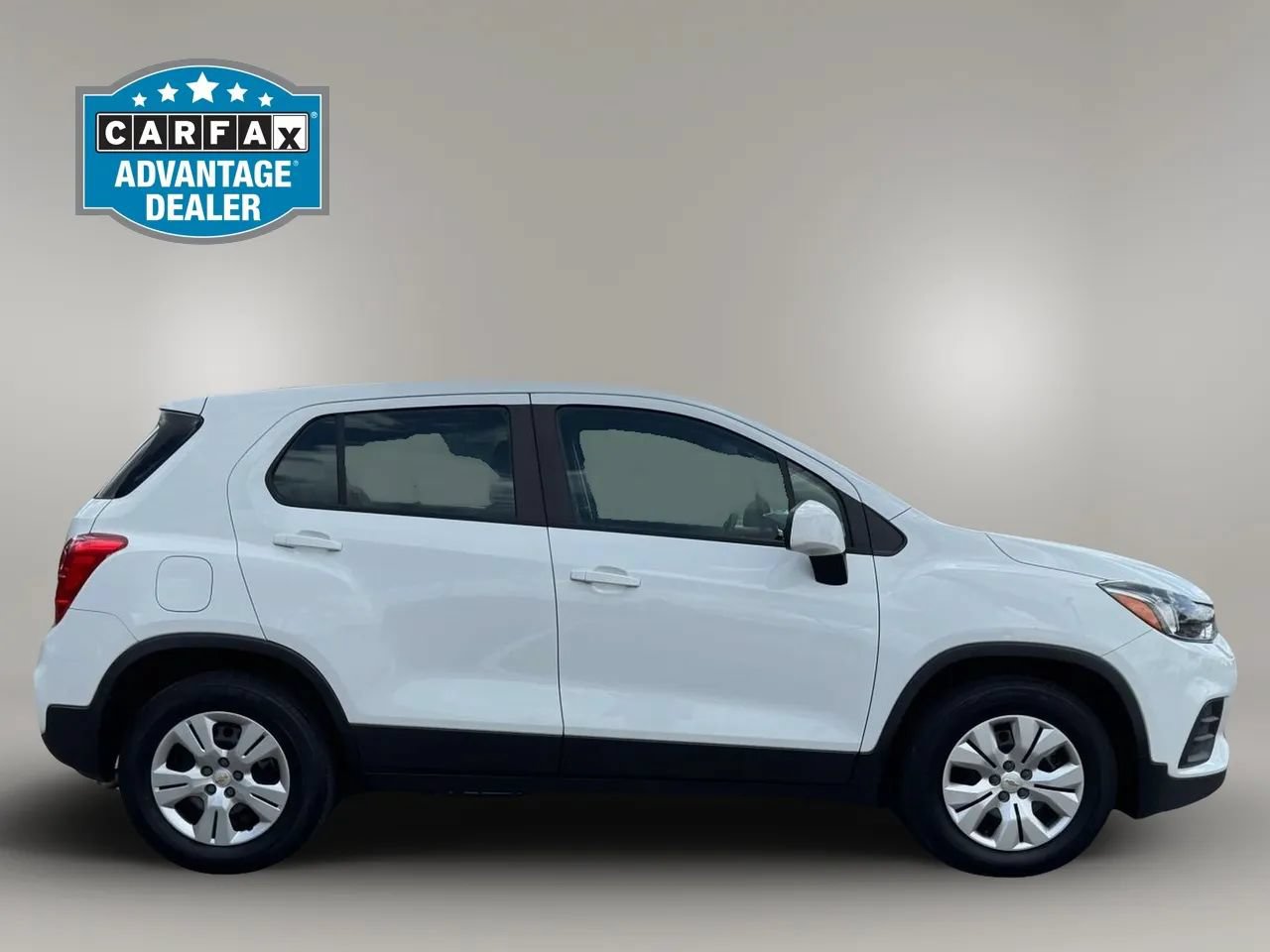 Used 2017 Chevrolet Trax LS FWD image 4