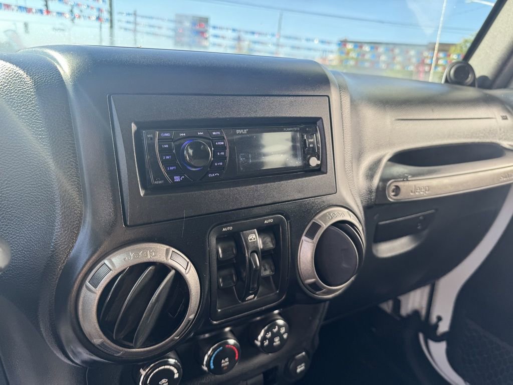 Used 2012 Jeep Wrangler Unlimited Sport image 12