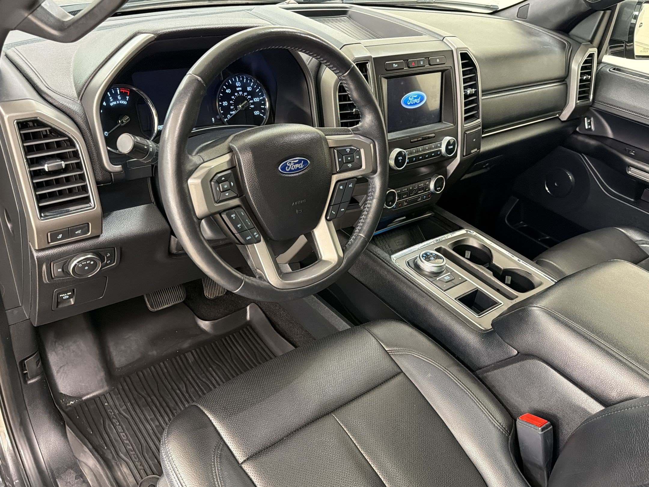 Used 2021 Ford Expedition Max XLT RWD image 4