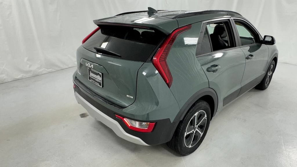 Used 2024 Kia Niro EX FWD image 3