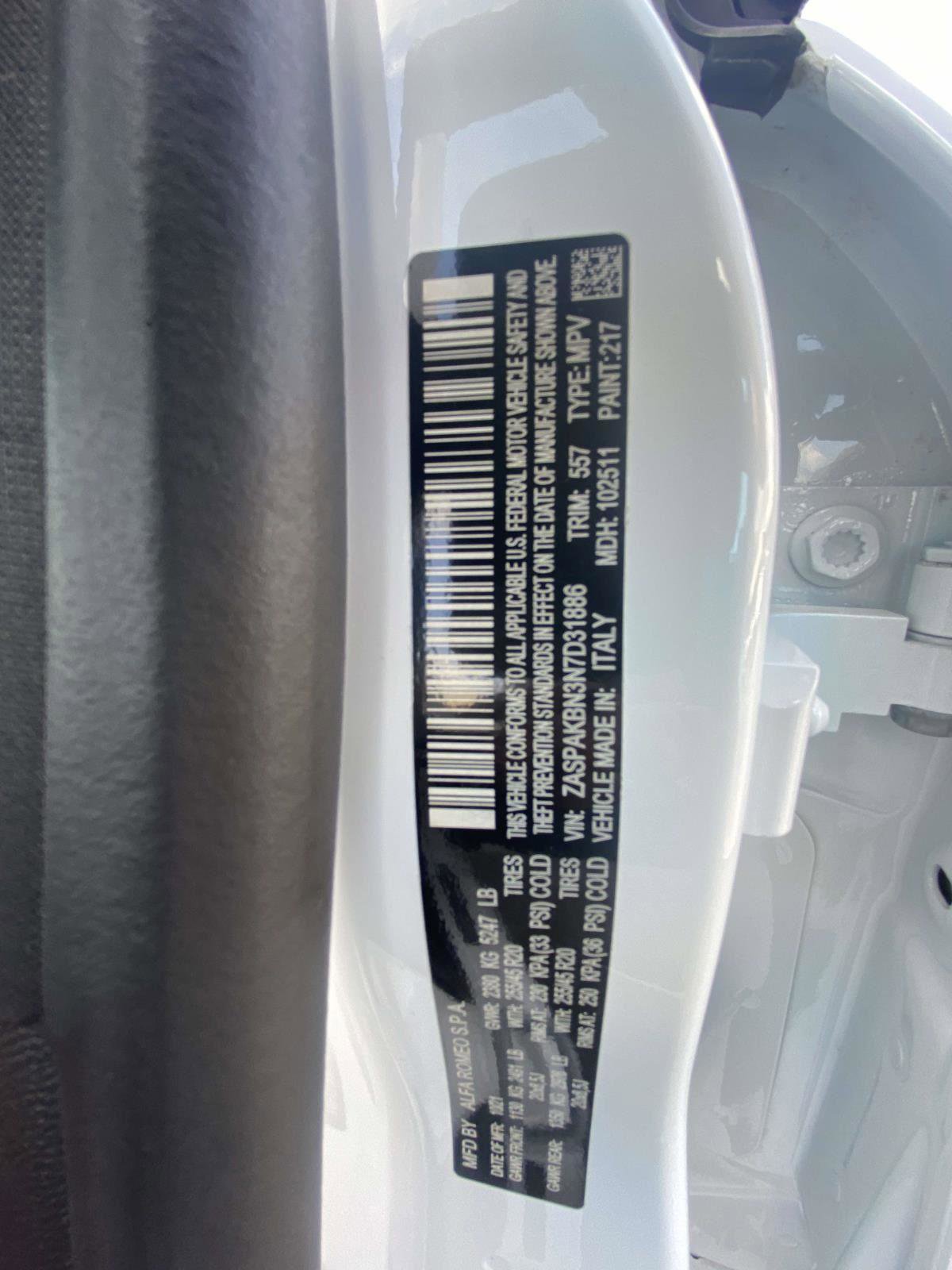 Used 2022 Alfa Romeo Stelvio Veloce image 9