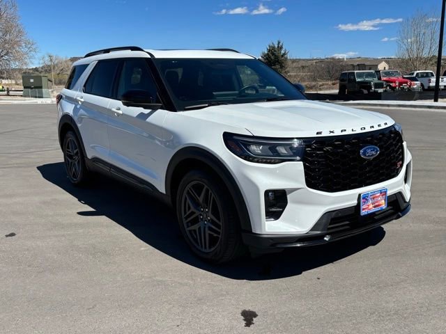 Used 2025 Ford Explorer ST image 8