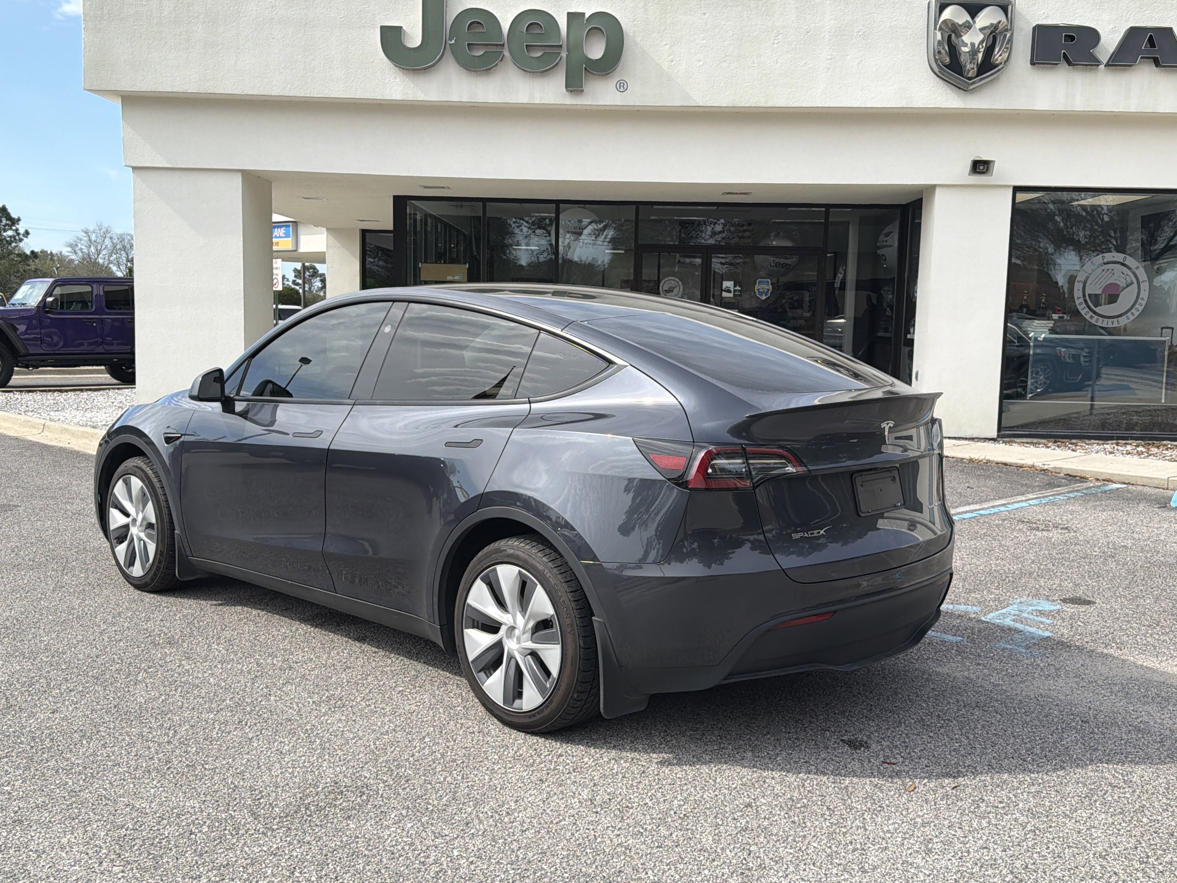 Used 2024 Tesla Model Y Long Range image 6
