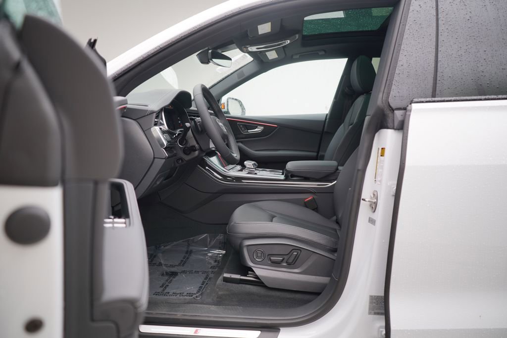 New 2025 Audi Q8 Premium Plus image 6