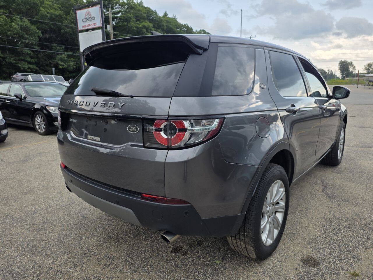 Used 2017 Land Rover Discovery Sport SE AWD/4WD image 9