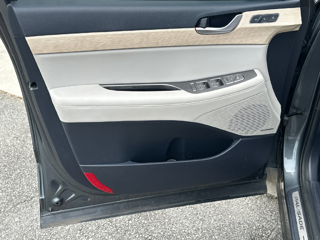 Used 2023 Hyundai Palisade Limited FWD image 10