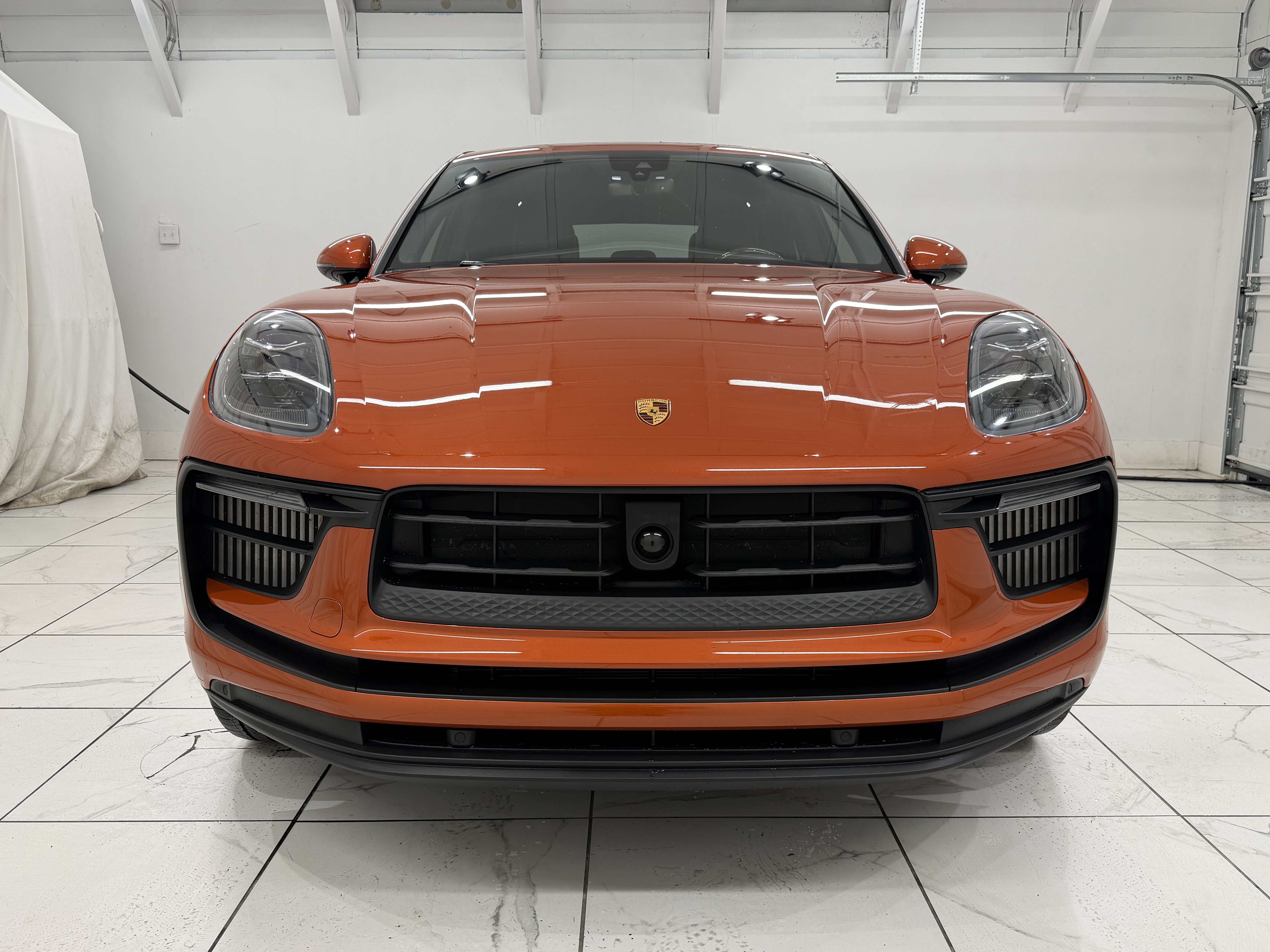 Certified 2024 Porsche Macan S AWD/4WD image 9