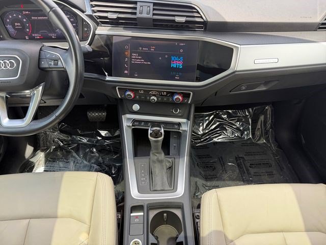 Used 2020 Audi Q3 2.0T Premium w/ Convenience Package AWD/4WD image 15