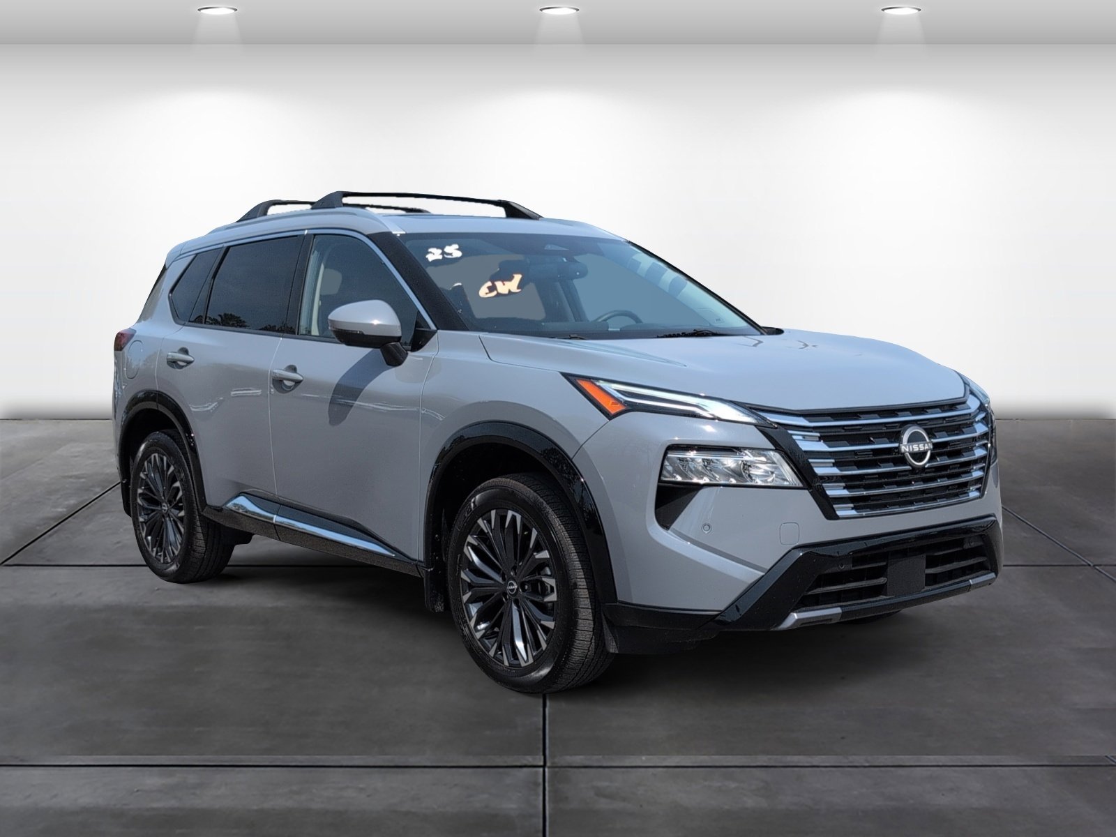 Used 2025 Nissan Rogue Platinum w/ Platinum Premium Package image 2