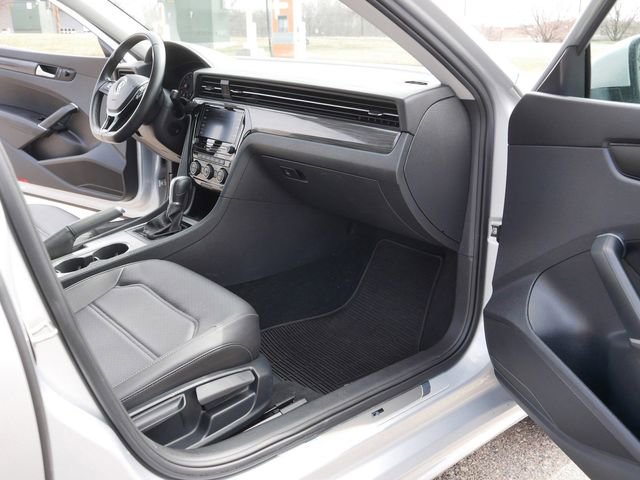 Used 2020 Volkswagen Passat 2.0T R-Line FWD image 20