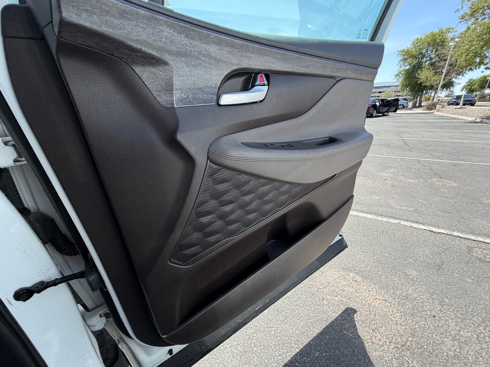 Used 2020 Hyundai Santa Fe SE AWD/4WD image 16