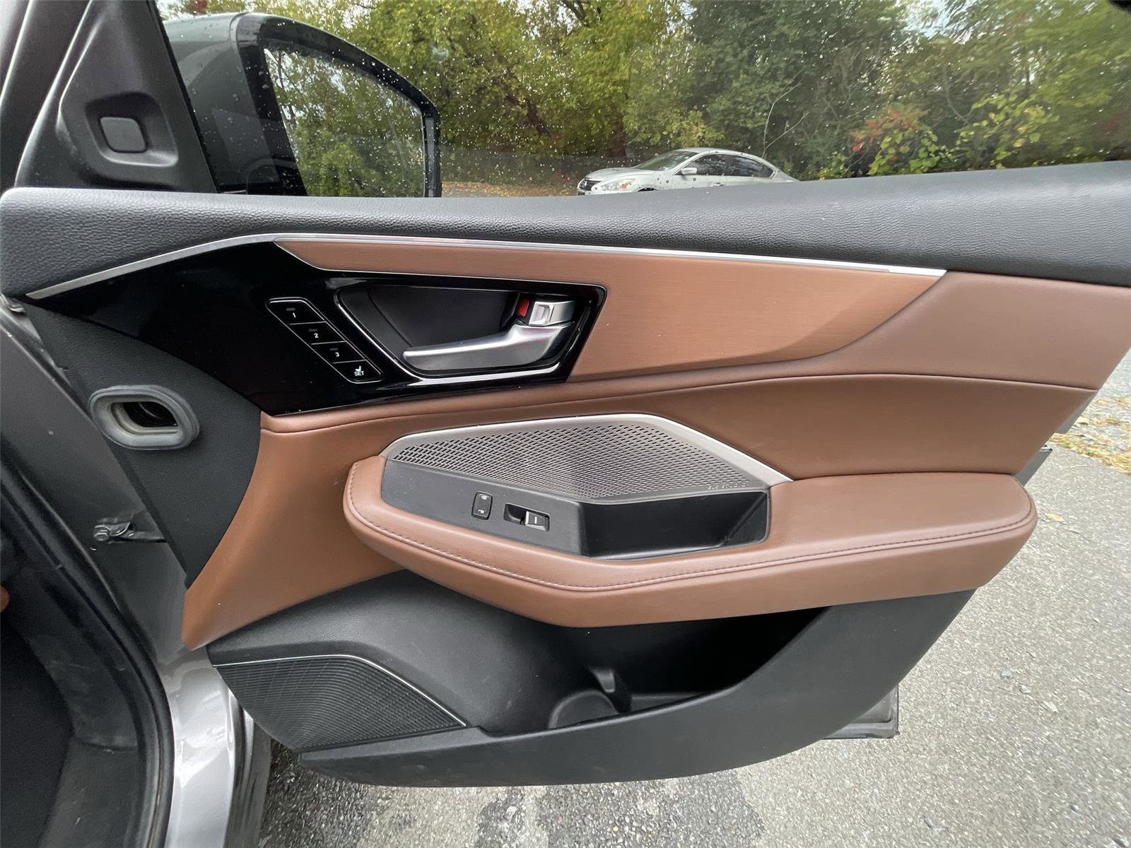 Used 2022 Acura MDX SH-AWD w/ Technology Package image 30