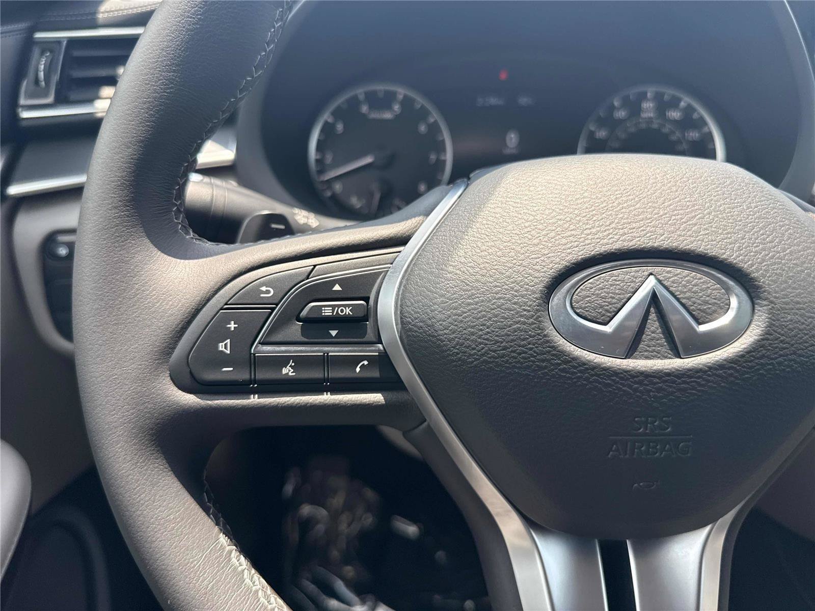 Certified 2025 INFINITI QX50 Luxe AWD/4WD image 18