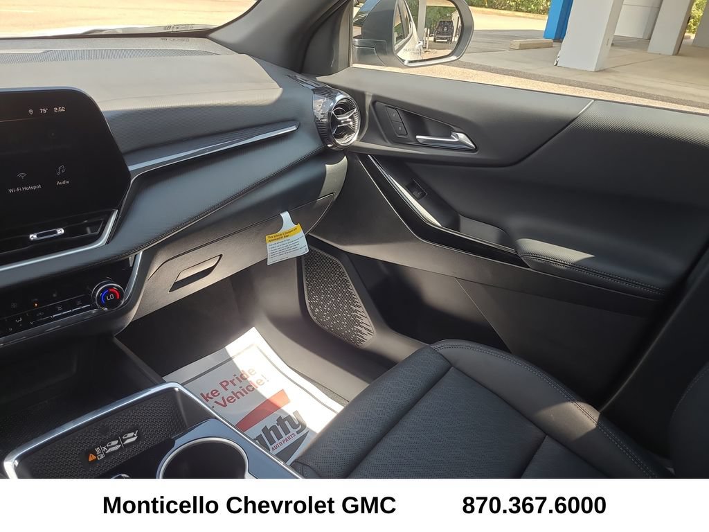 Used 2026 Chevrolet Equinox LT w/ Convenience Package II AWD/4WD image 24