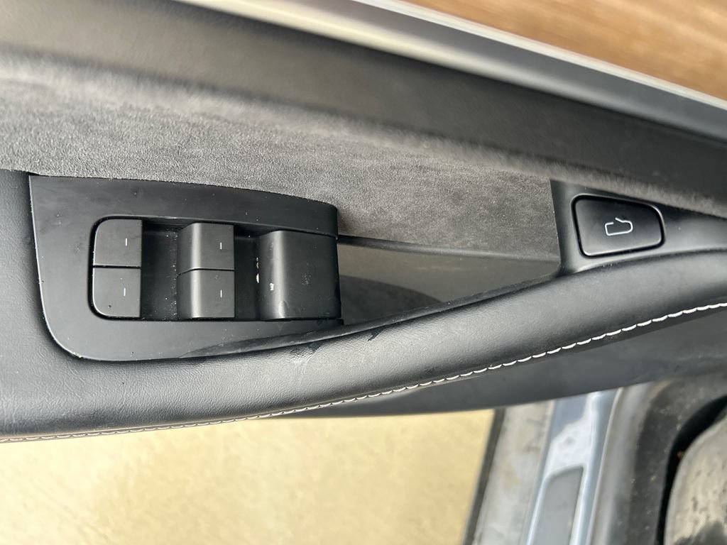 Used 2023 Tesla Model Y AWD image 11